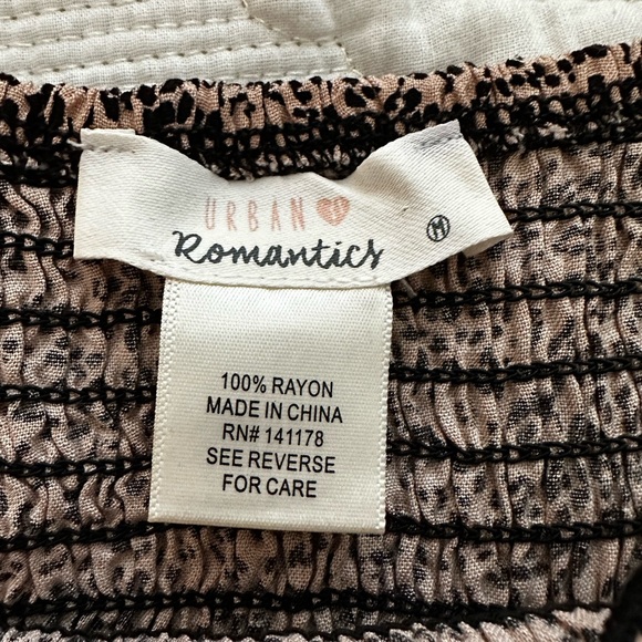 Leopard Top - Picture 2 of 2